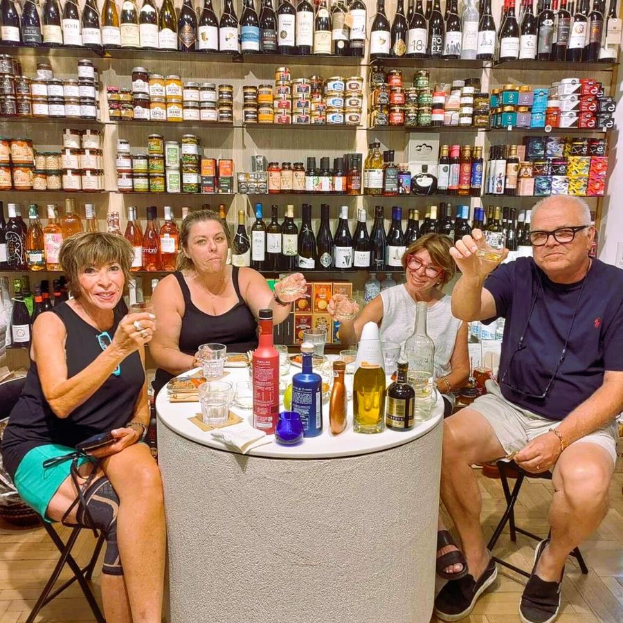 8SEaNiWA_middle age (1).jpg